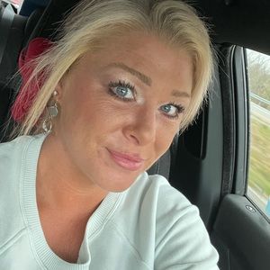 Meet your Posher, Jenni